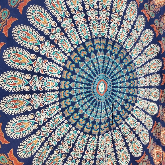 NEW Mandala Feather Tapestry Queen Size - Picture 2 of 4